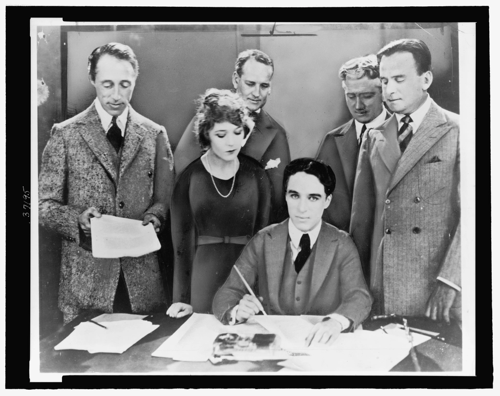 business meeting contract signing, How to Evaluate an AI Agent Vendor Before You Sign